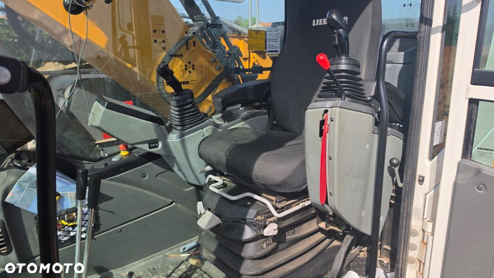 Liebherr 922LC - 10