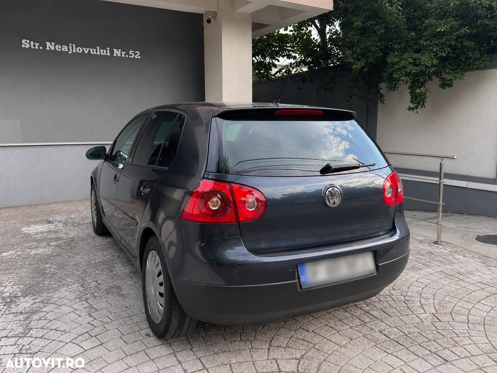 Volkswagen Golf - 11
