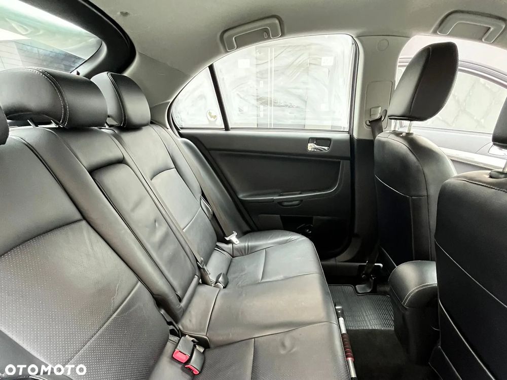 Mitsubishi Lancer 1.8 Intense - 14