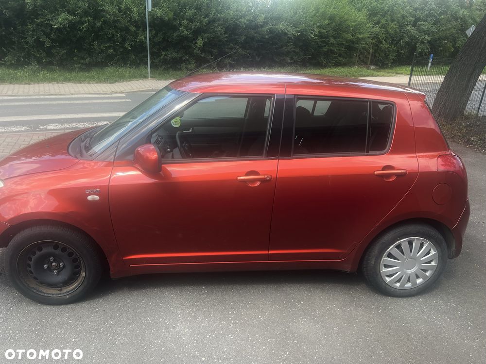 Suzuki Swift - 4