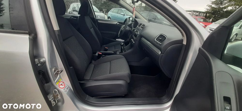 Volkswagen Golf - 28