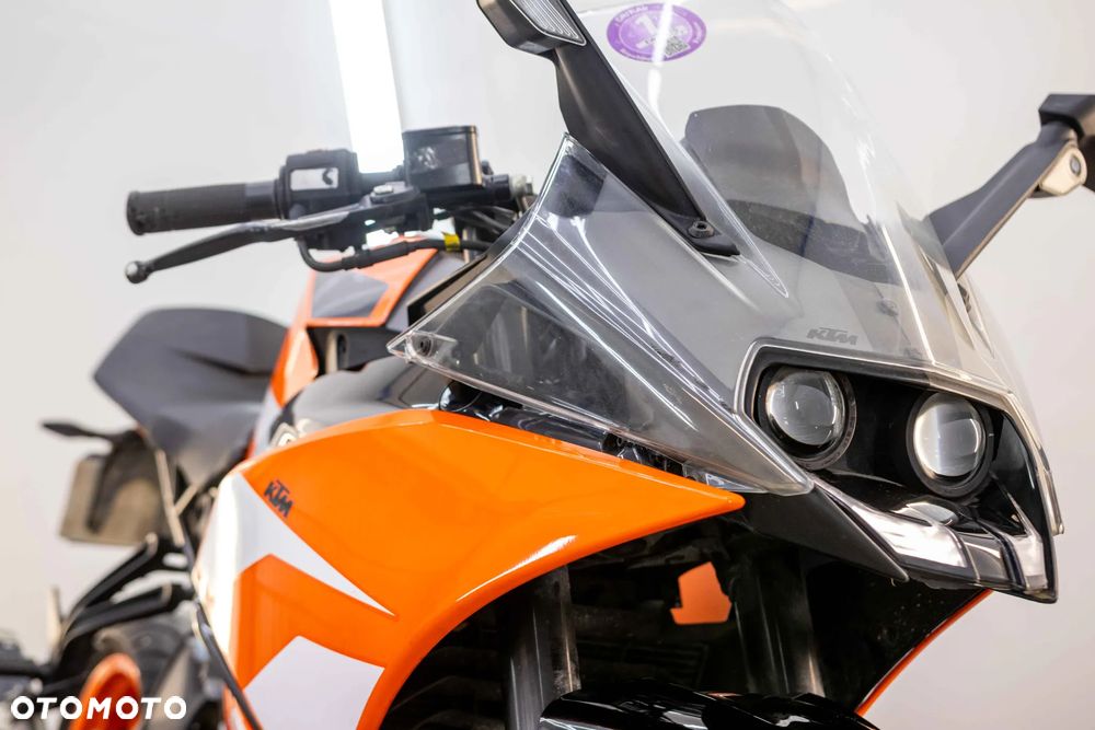 KTM RC 125 - 12