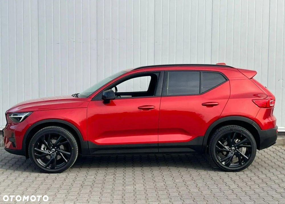 Volvo XC 40 B4 AWD Plus Dark - 1