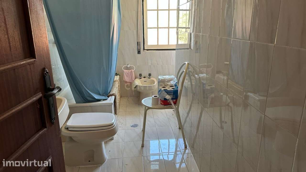Casa T3 "Pronta a Entrar" em Covelo do Gerês | O Seu Refúgio ao Preço - Grande imagem: 4/13