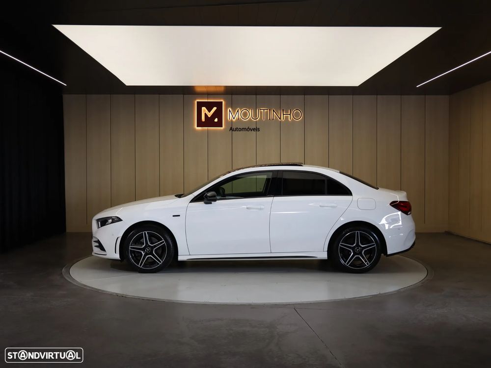Mercedes-Benz A 250 Limousine e AMG Line - 2