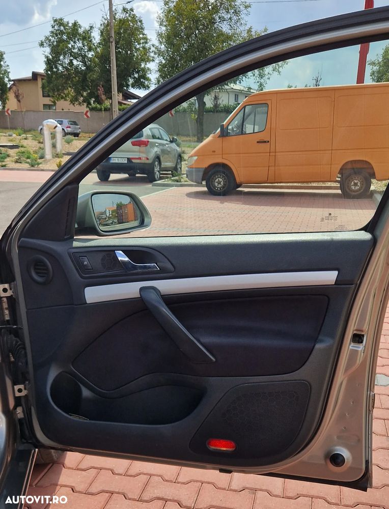 Skoda Octavia 1.4 MPI Ambiente - 15