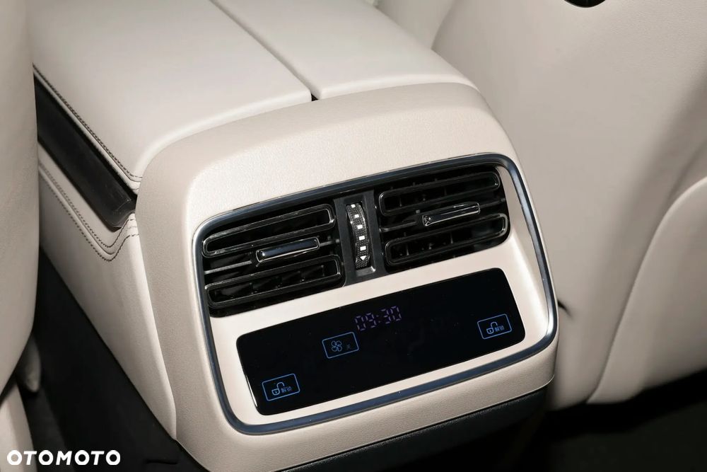 BYD Han Executive - 38