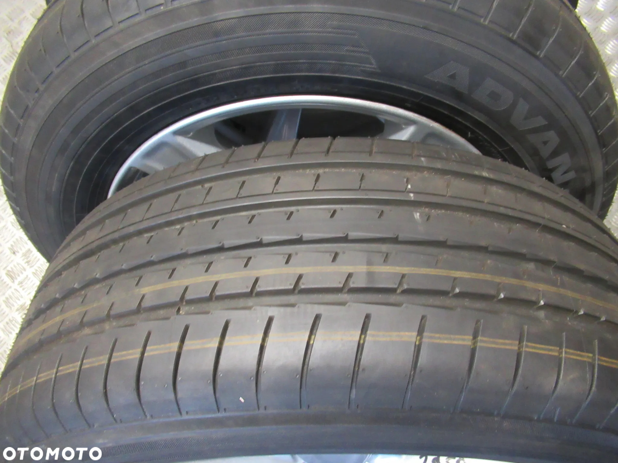 Koła Volvo XC60 XC90 8Jx18 et42,5 5x108 NOWE OPONY - 10