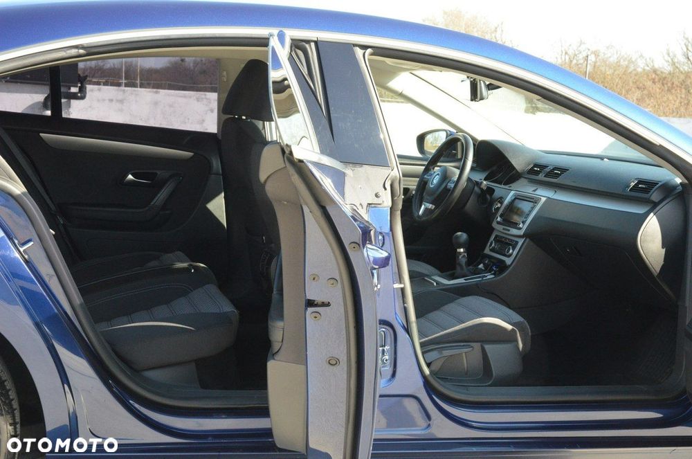 Volkswagen Passat CC 2.0 Blue TDI - 34