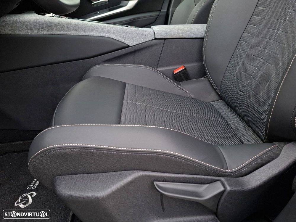 Peugeot 3008 1.2 Hybrid Allure e-DCS6 - 25