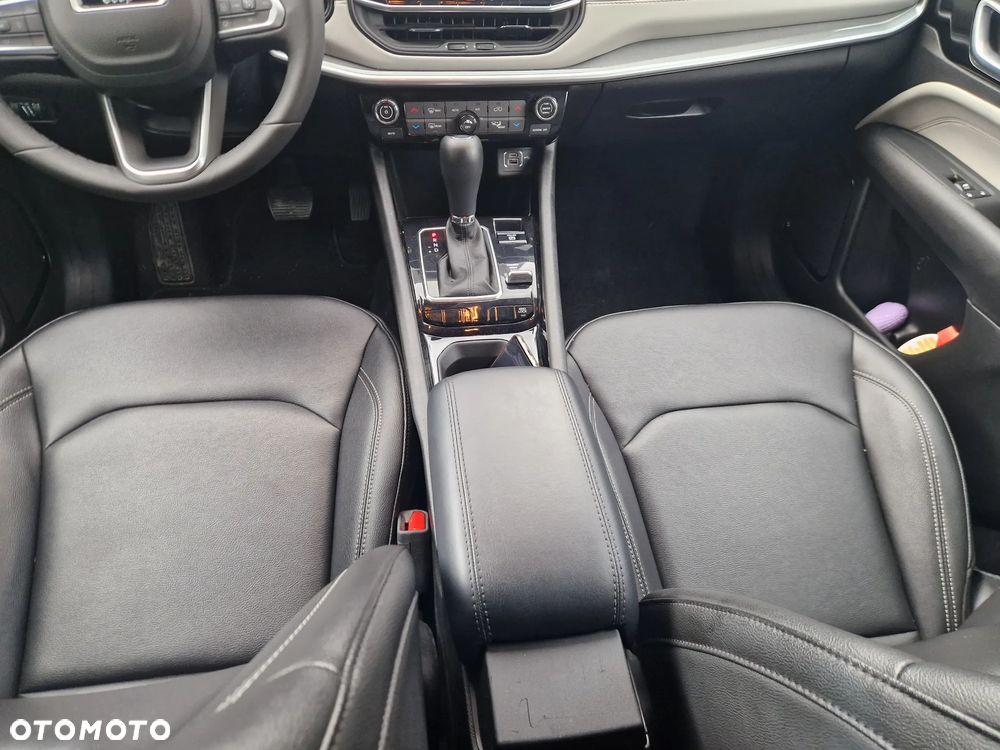 Jeep Compass - 33
