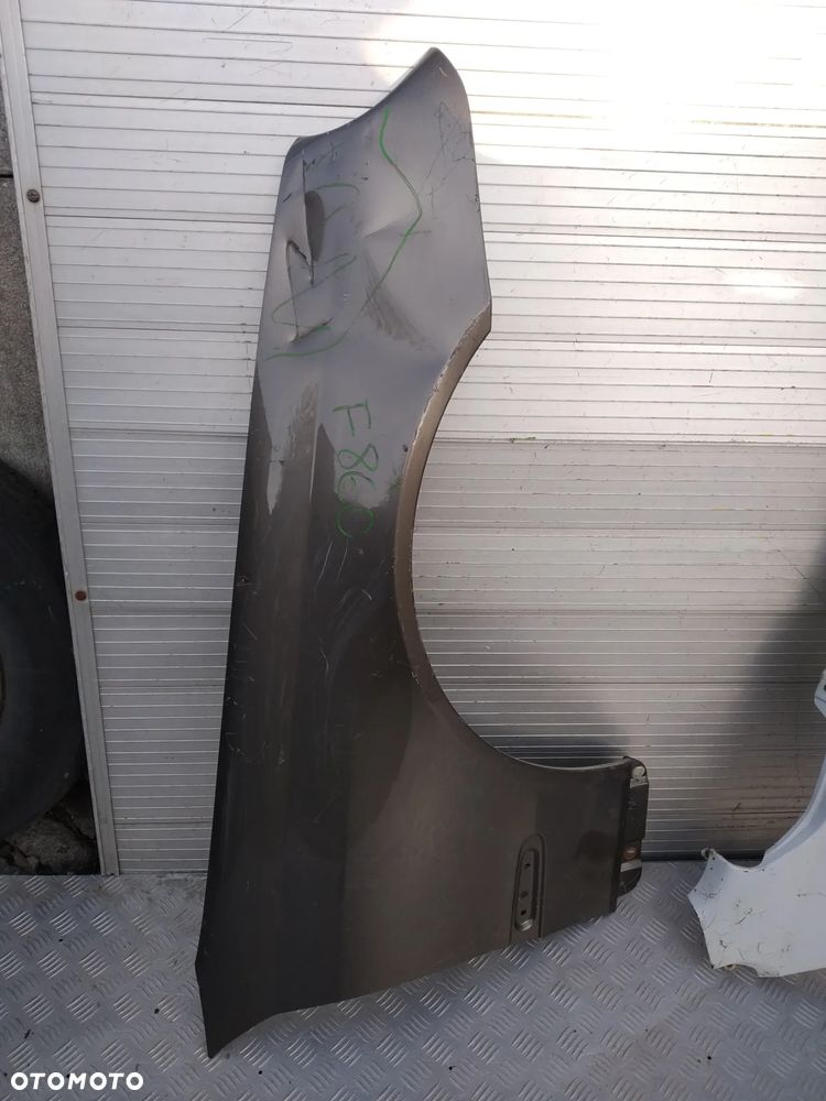 B294/F859/F860/F893/F920 Mercedes w203 prawy przedni błotnik - 4