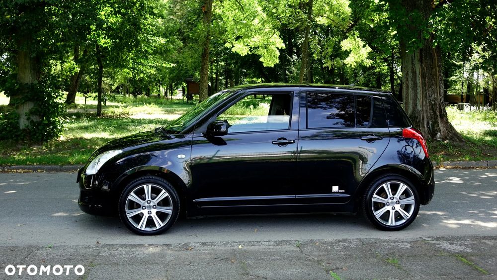 Suzuki Swift 1.3 Black and White - 27