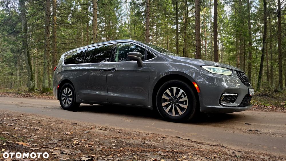 Chrysler Pacifica - 13