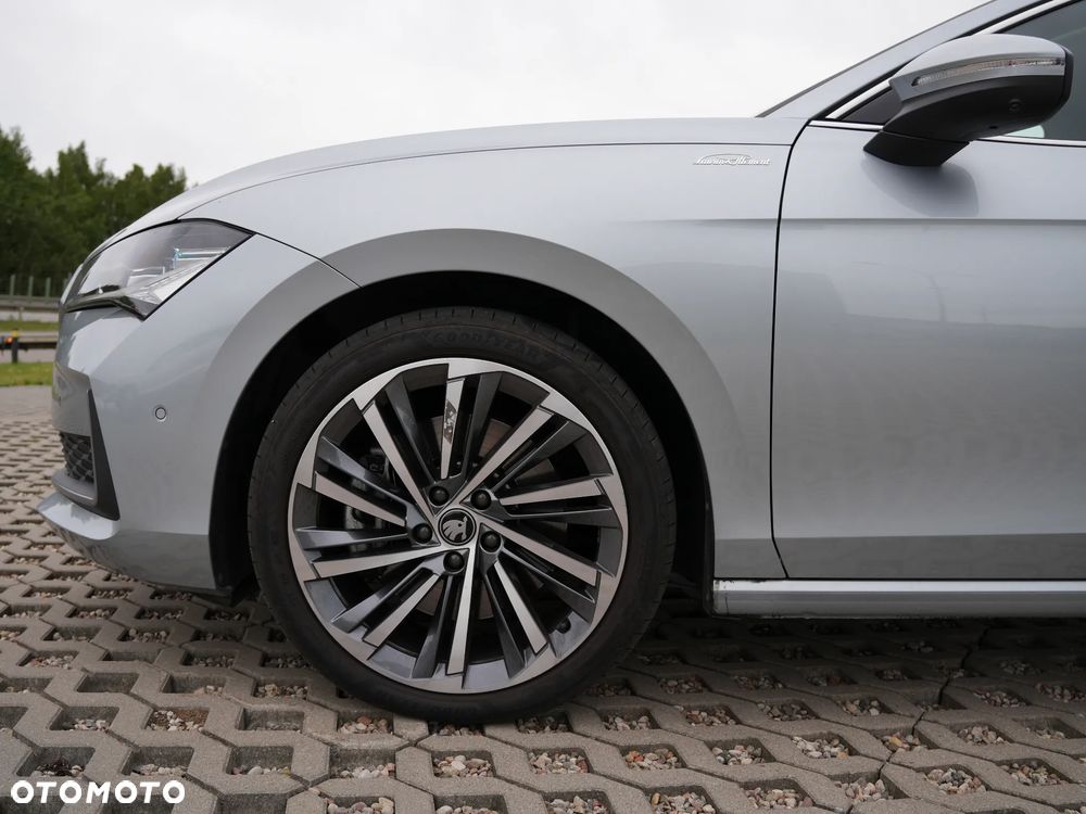 Skoda Superb 2.0 TDI SCR 4x4 L&K DSG - 11