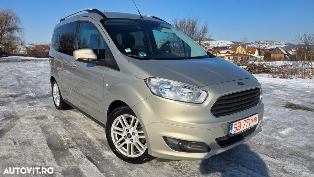 Ford Tourneo Courier 1.0 EcoBoost Titanium - 5