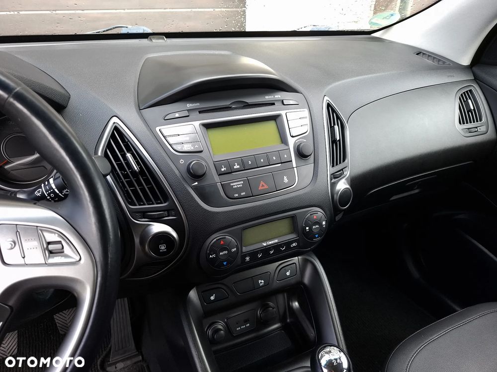 Hyundai ix35 1.7 CRDi 2WD blue Finale Gold - 9