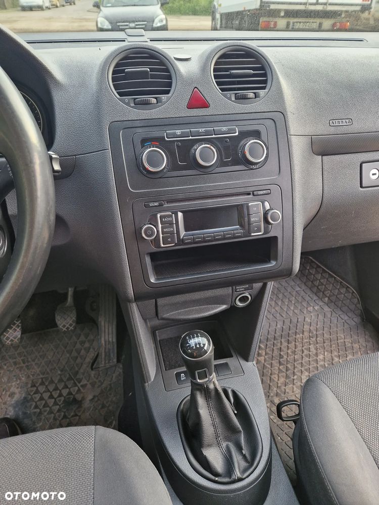 Volkswagen Caddy - 10