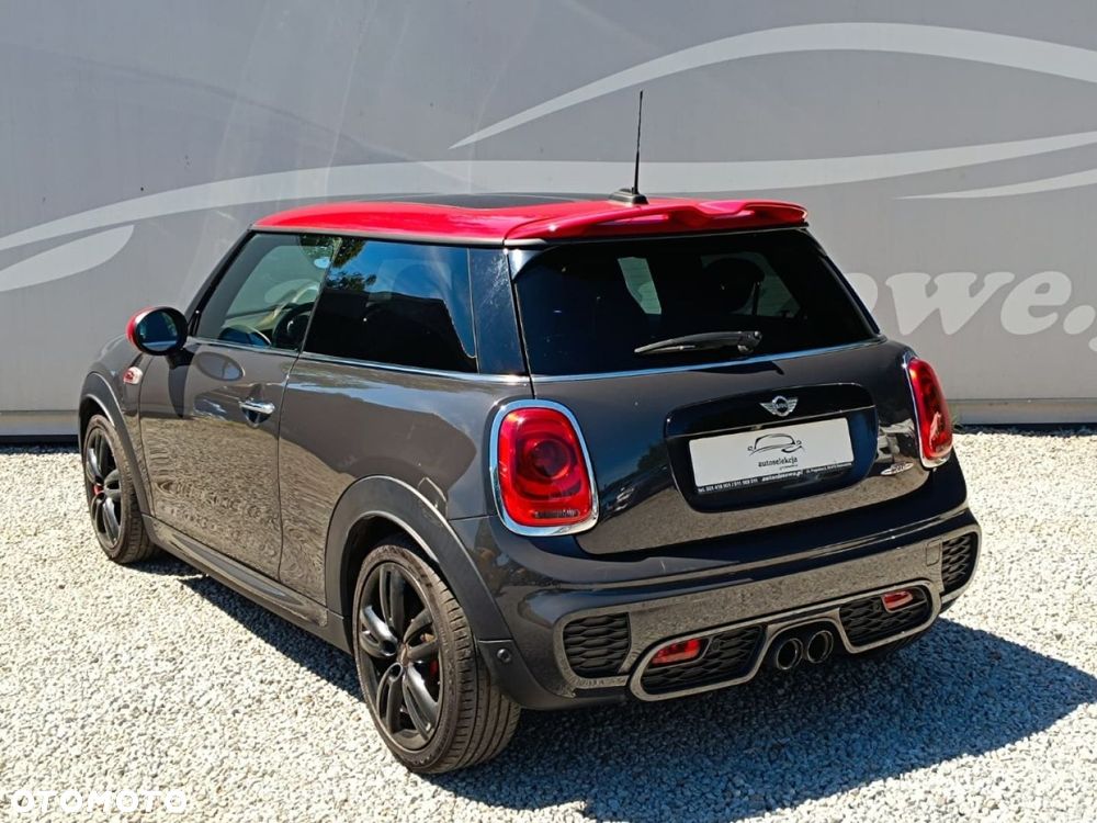 MINI John Cooper Works - 16