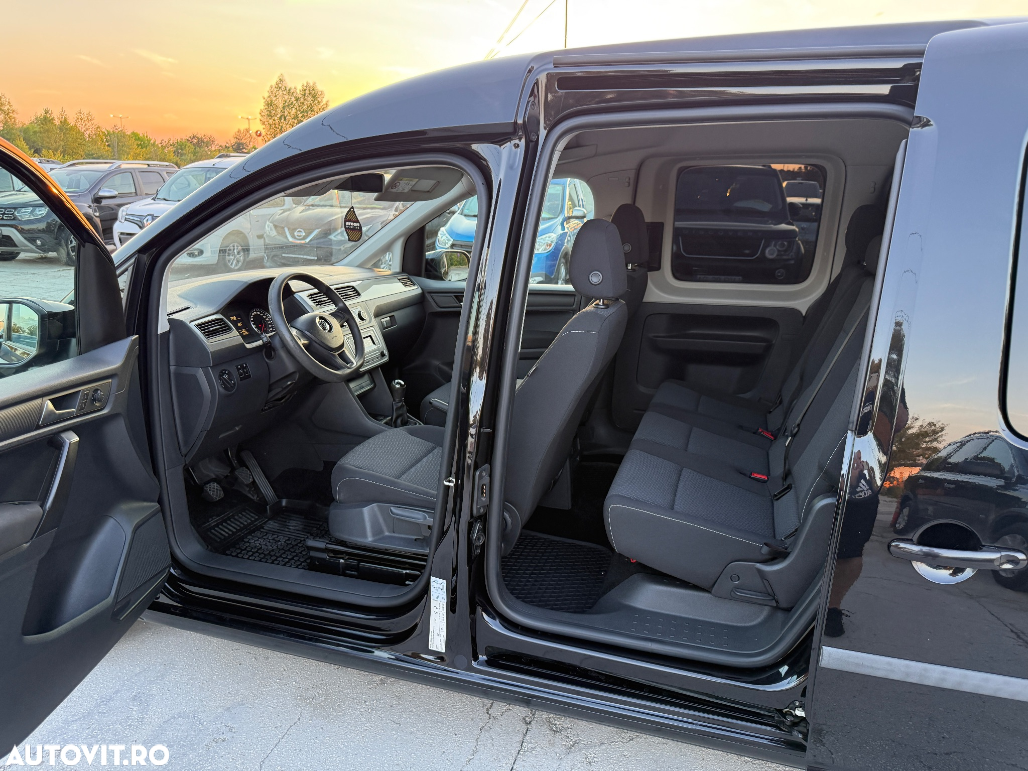 Volkswagen Caddy 2.0 TDI (7-Si.) Maxi Comfortline - 12
