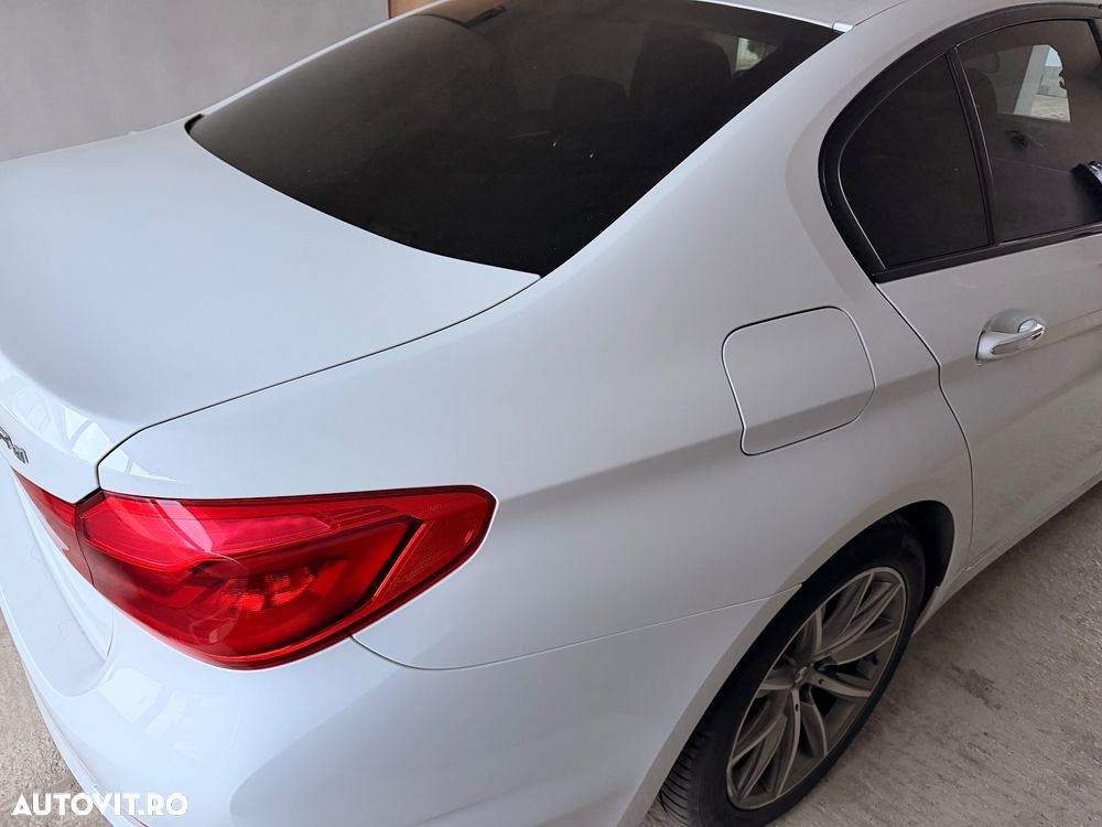 BMW Seria 5 520d xDrive AT - 8