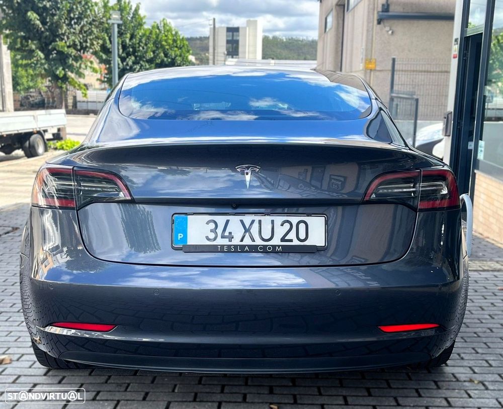 Tesla Model 3 - 6