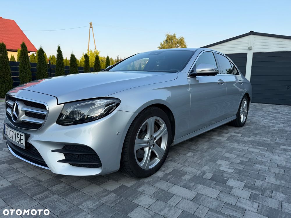 Mercedes-Benz Klasa E 220 d 4-Matic 9G-TRONIC - 2