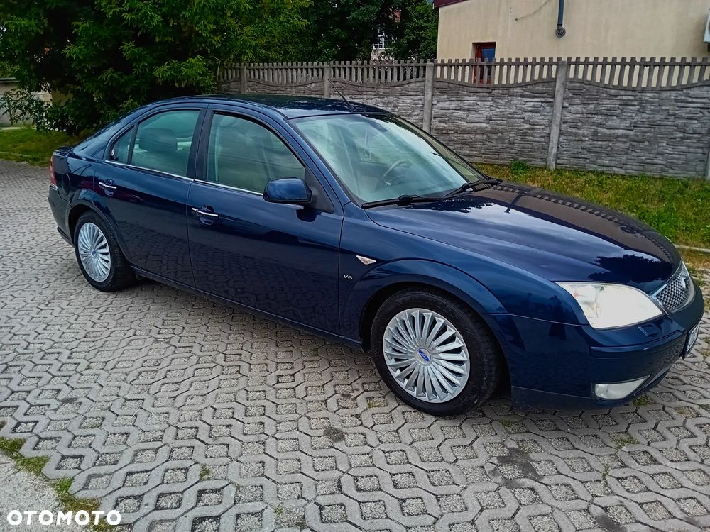 Ford Mondeo 2.5 V6 Titanium X - 4