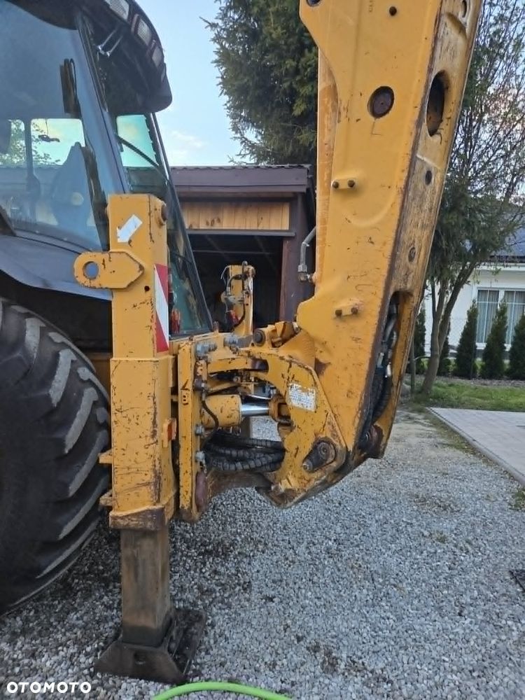 Case 590 SLE - 4