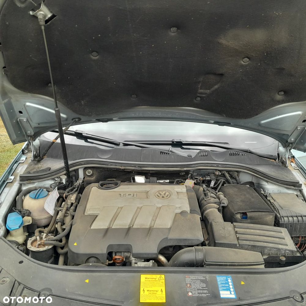 Volkswagen Passat - 18
