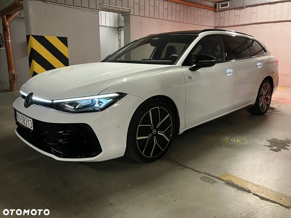 Volkswagen Passat - 11