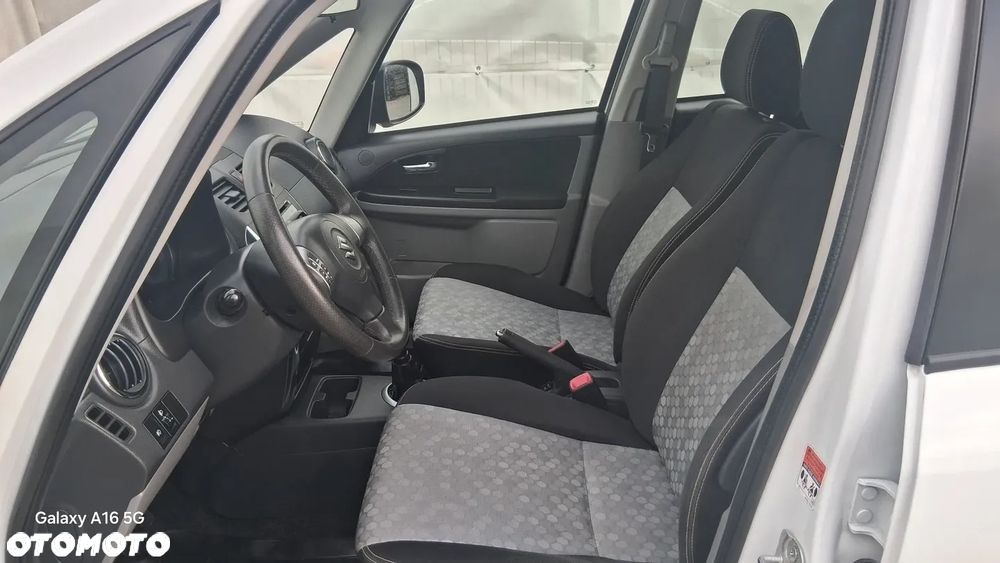 Suzuki SX4 1.6 VVT 4x4 Comfort - 11