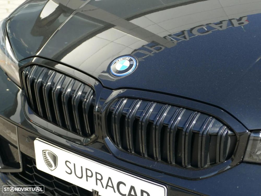 BMW 330 e Pack Desportivo M Auto - 9