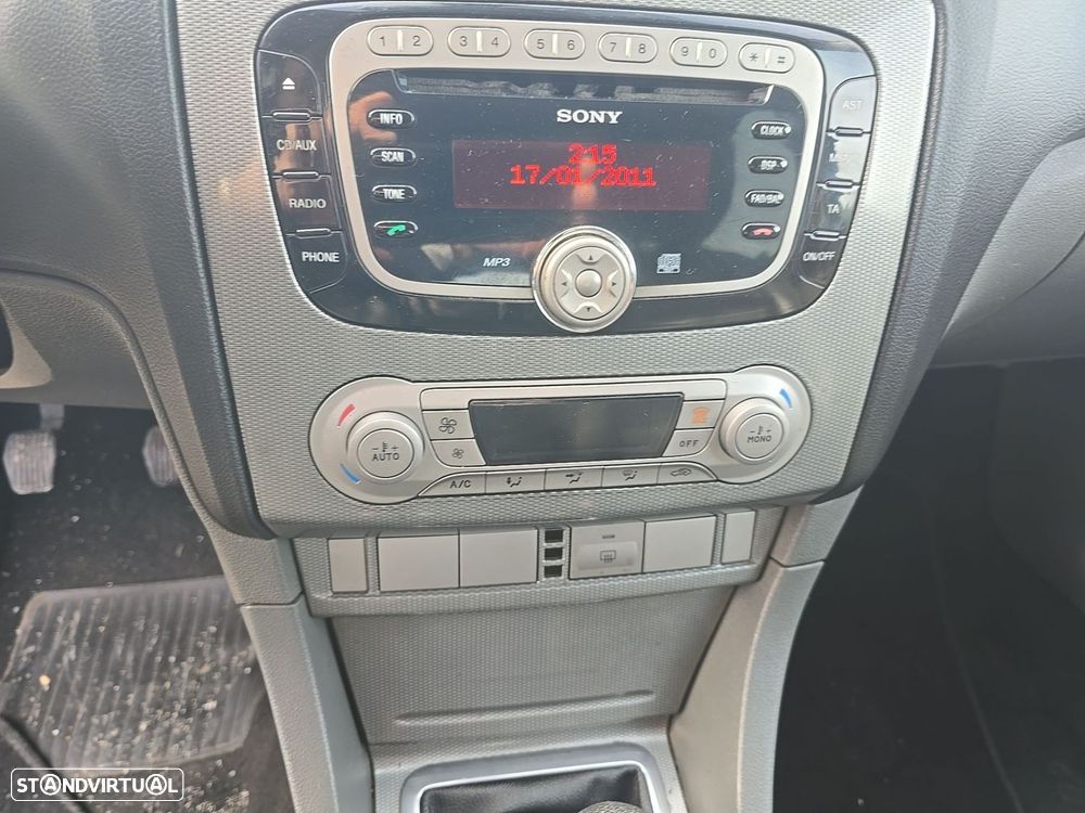 Ford Focus SW 1.6 TDCi Titanium - 11