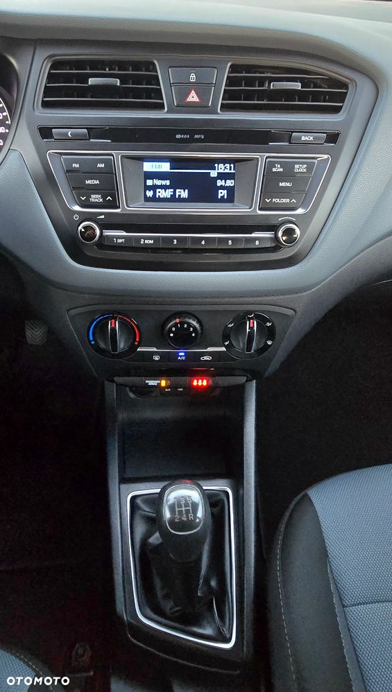 Hyundai i20 1.2 - 8