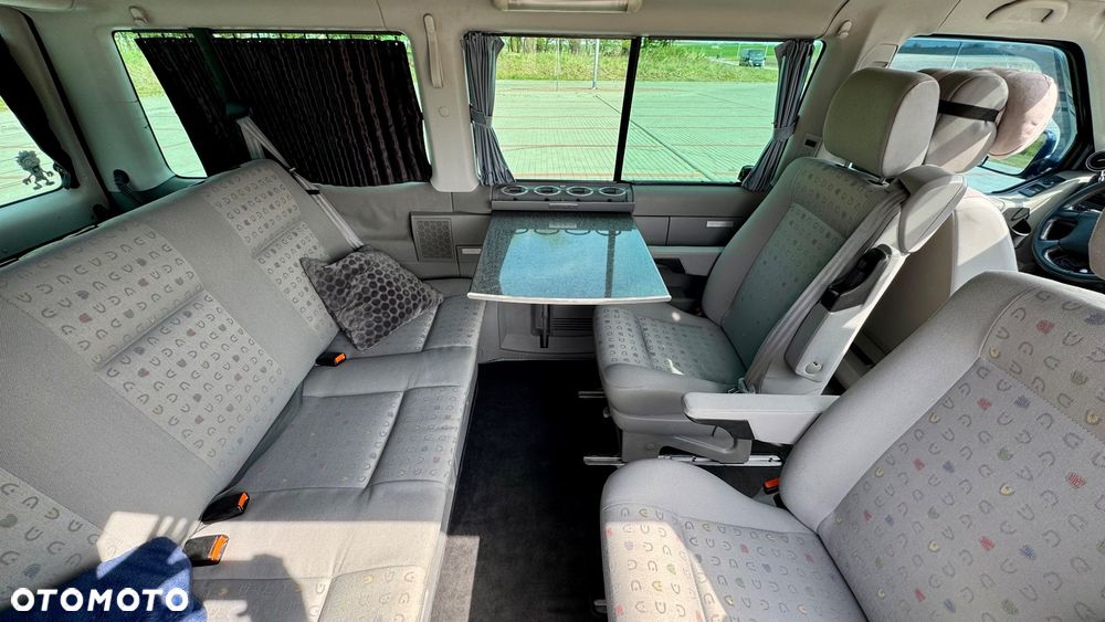 Volkswagen Multivan - 19
