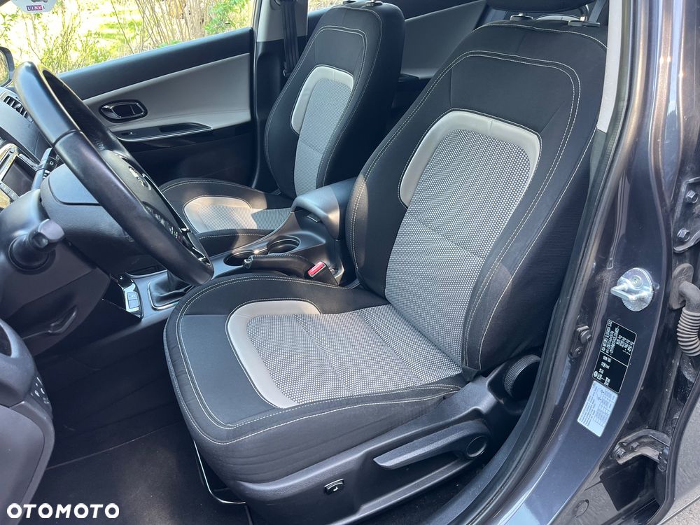 Kia Ceed - 9