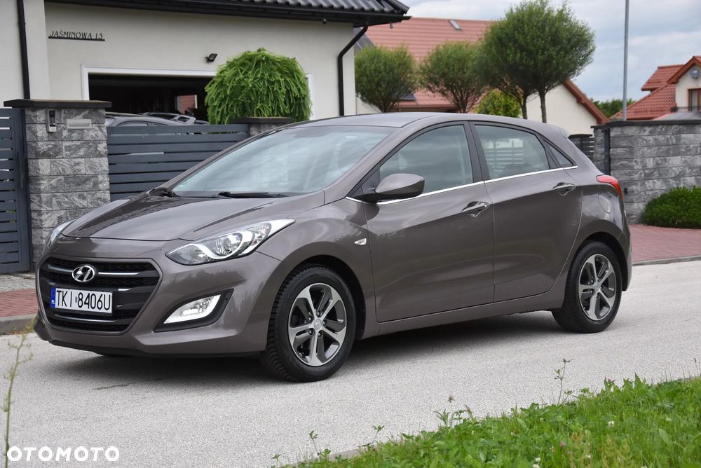 Hyundai i30 blue 1.6 GDI YES Gold - 5