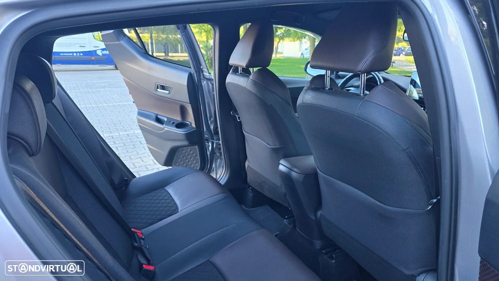 Toyota C-HR 1.8 HSD Exclusive+P.Luxury - 48