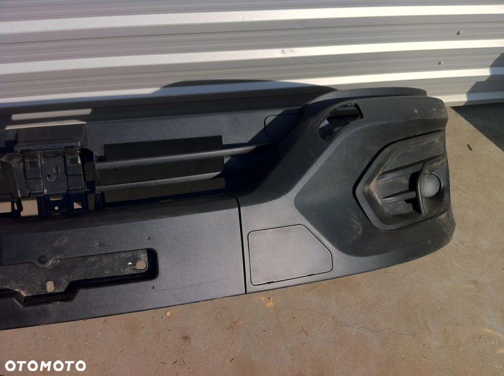 IVECO DAILY ZDERZAK PRZEDNI - 3