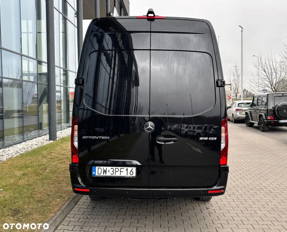 Mercedes-Benz Sprinter - 6