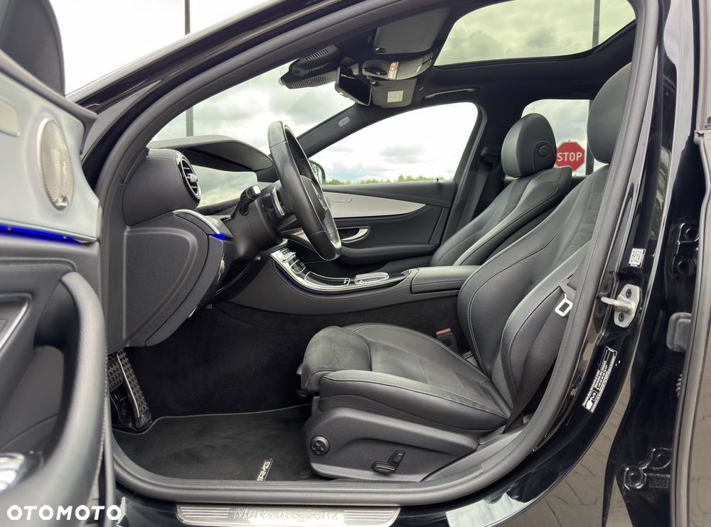 Mercedes-Benz Klasa E 300 de 4Matic 9G-TRONIC AMG Line - 29