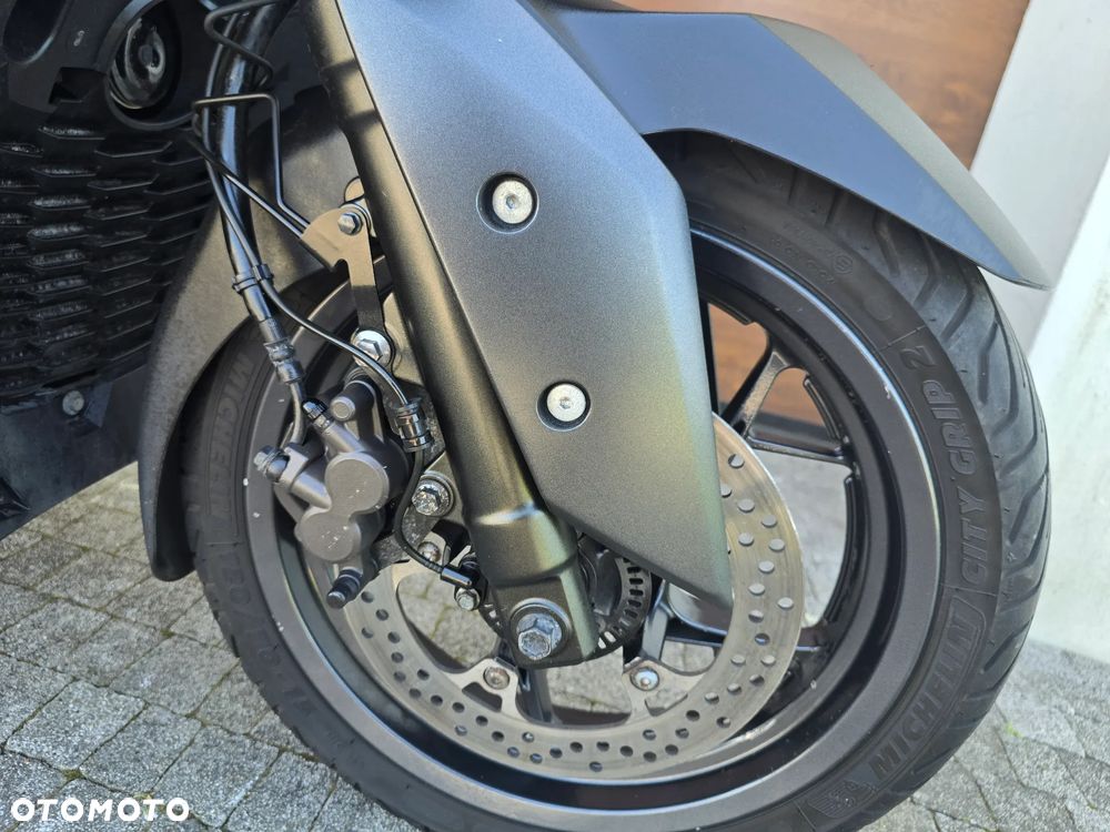 Yamaha X-max - 7