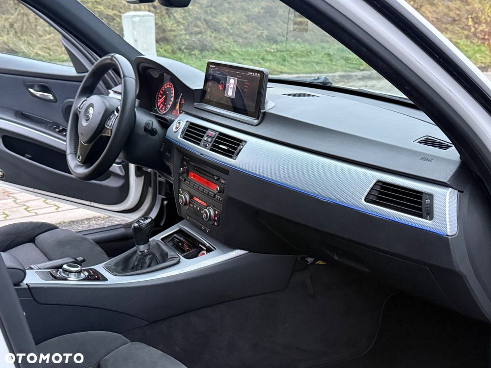 BMW Seria 3 320d - 17