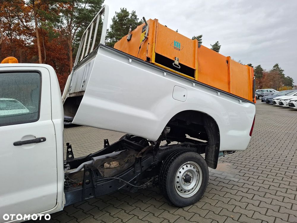 Toyota Hilux 2.5 D-4D DLX - 9