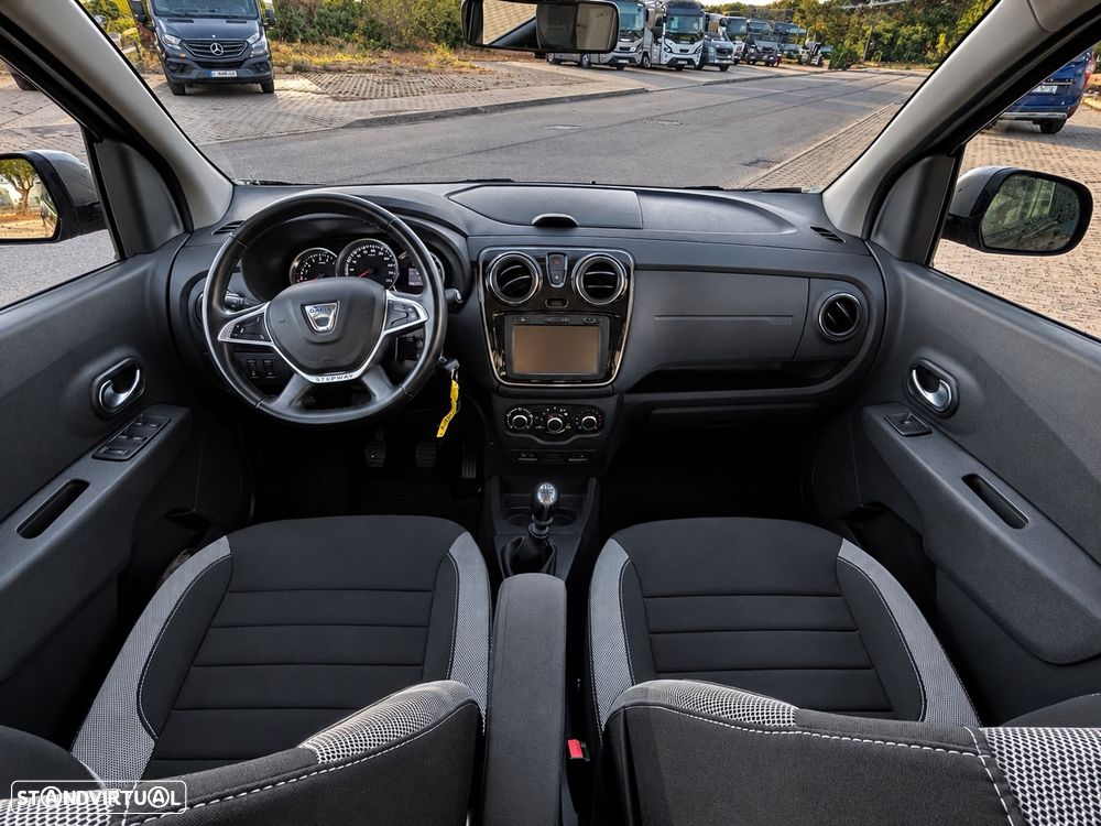 Dacia Lodgy 1.5 Blue dCi Stepway 7L - 4