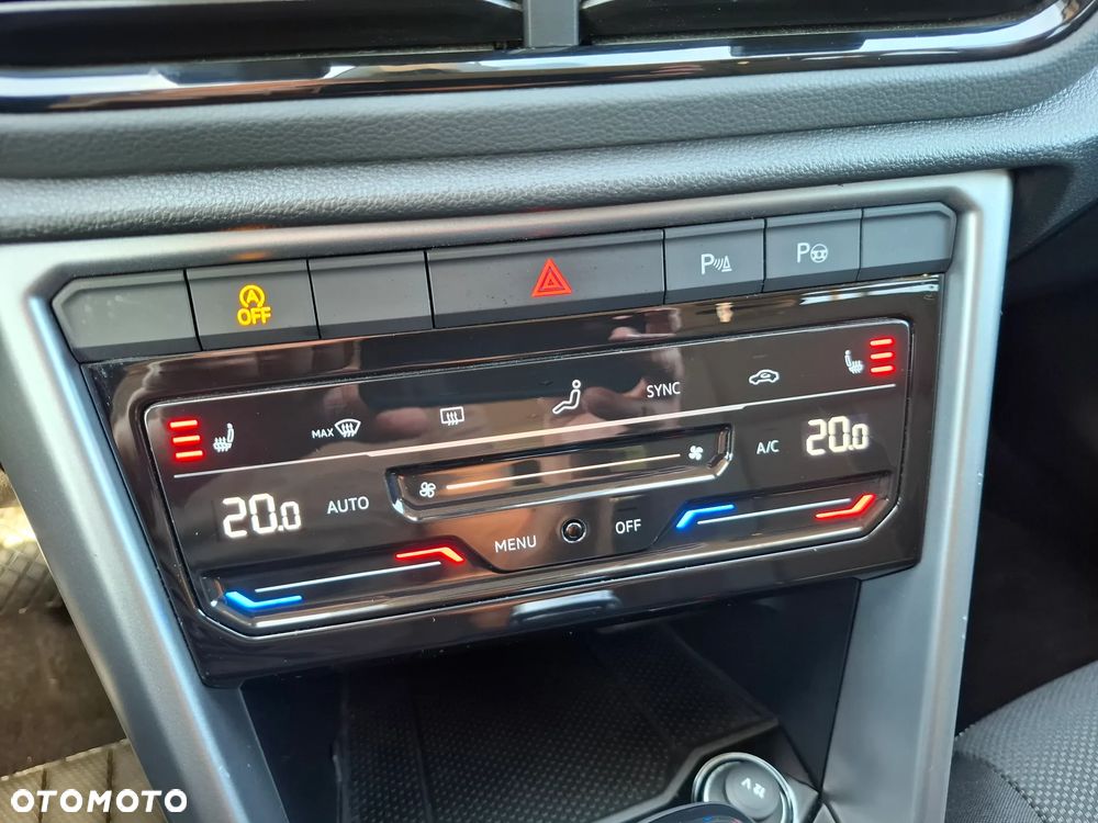 Volkswagen T-Roc 1.5 TSI Life DSG - 24