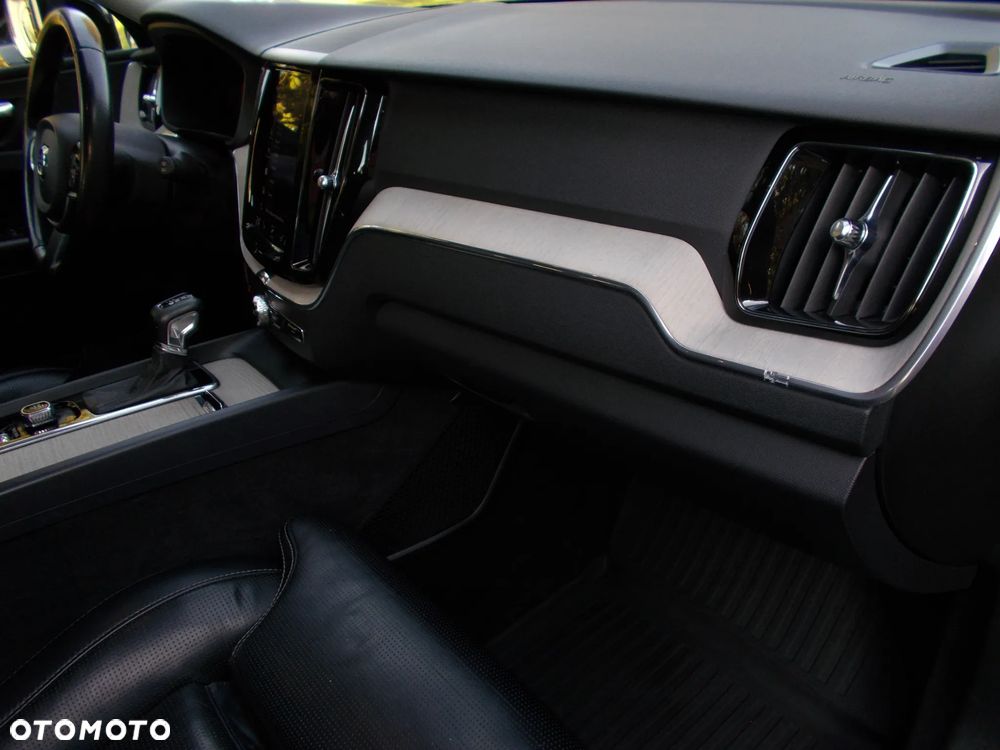 Volvo XC 60 D5 AWD Inscription - 15