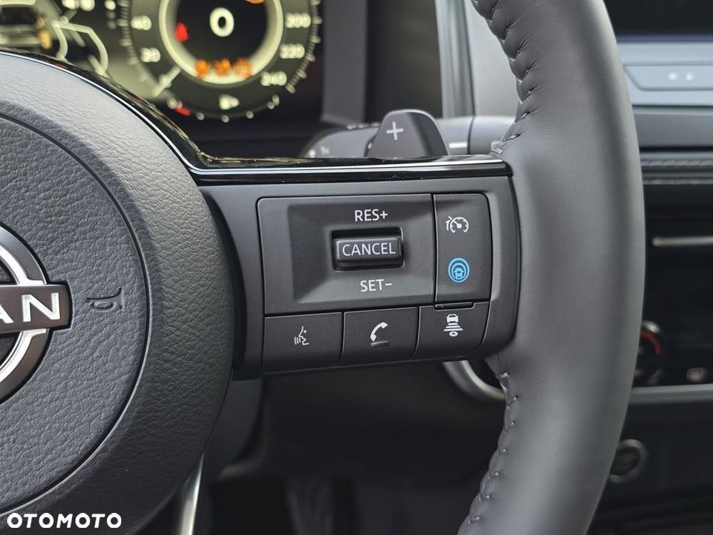 Nissan Qashqai 1.3 DIG-T MHEV N-Connecta Xtronic - 16