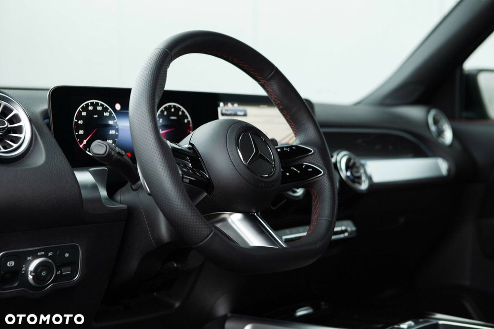 Mercedes-Benz GLB - 21